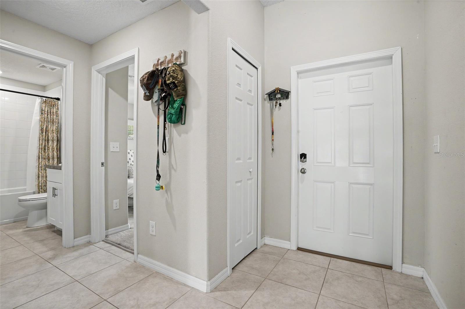 6671 MINERAL SPRINGS RD, NEW PORT RICHEY, FL, 34653