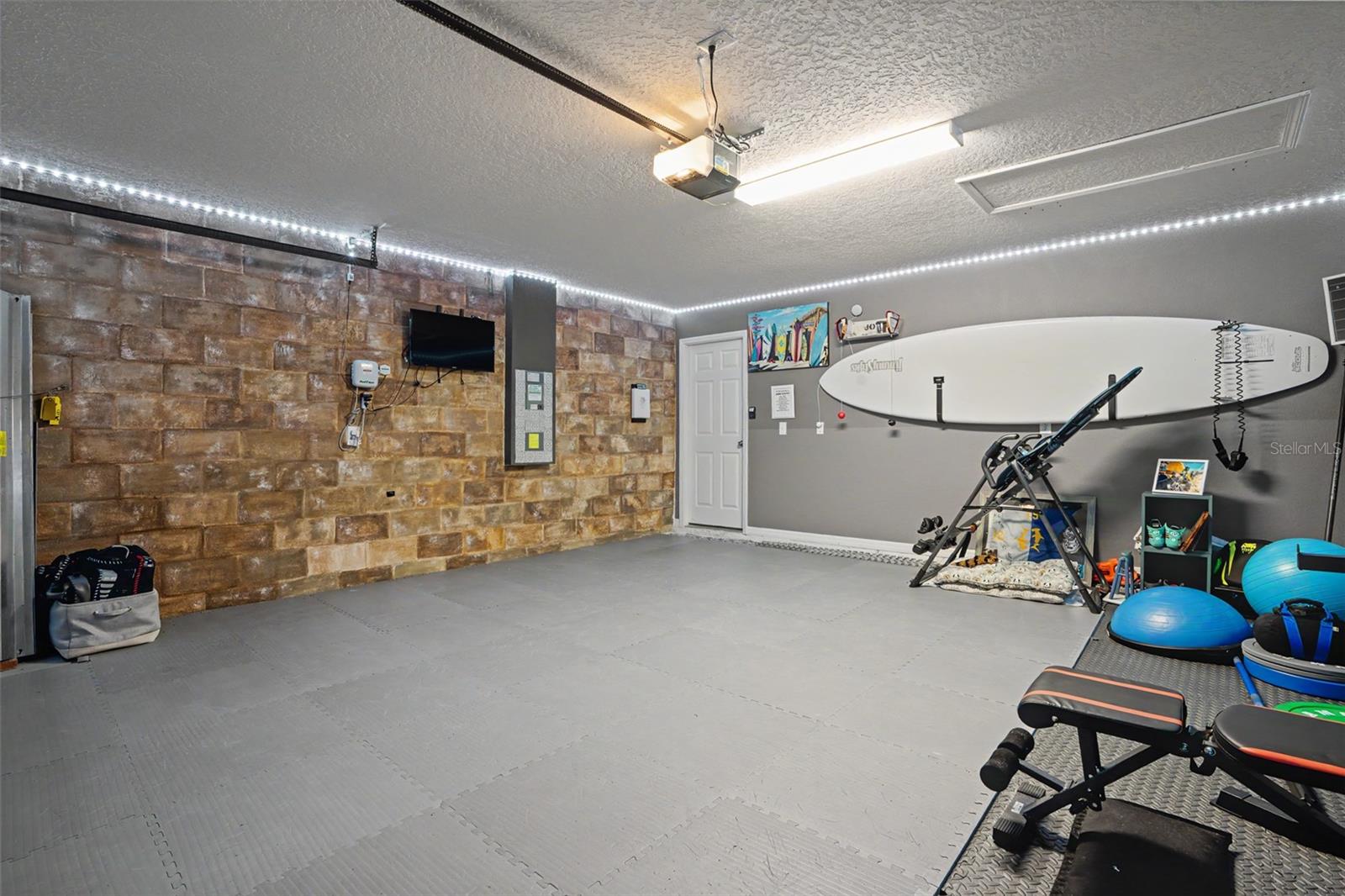 6671 MINERAL SPRINGS RD, NEW PORT RICHEY, FL, 34653