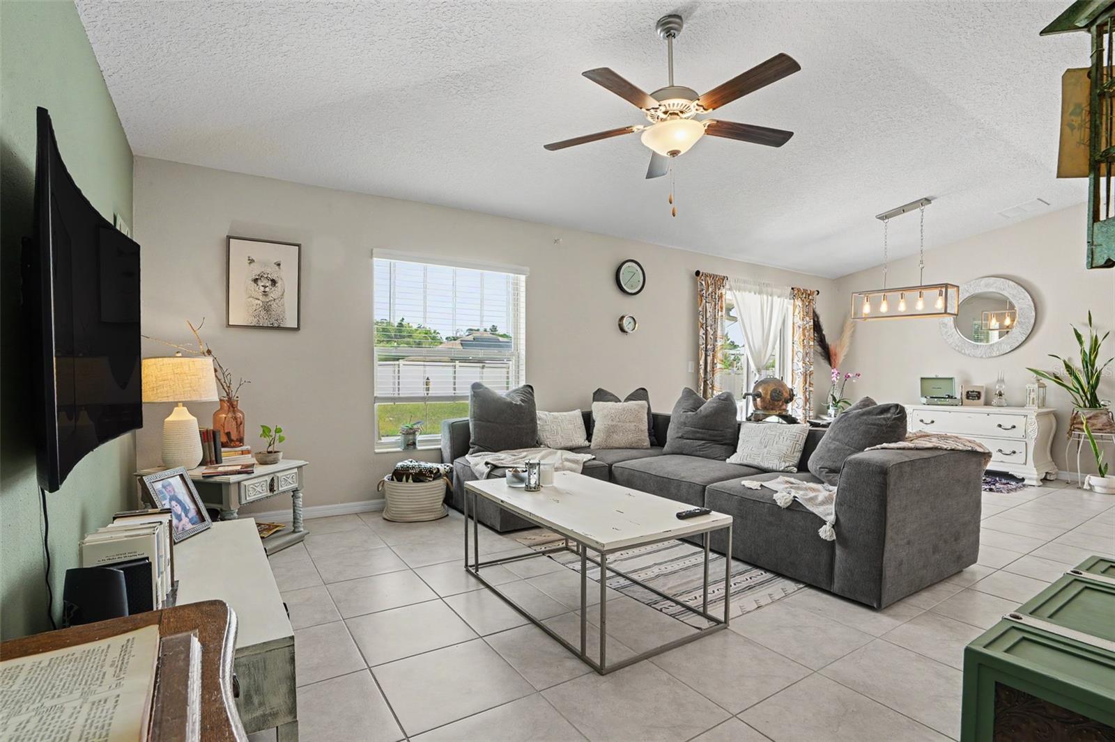 6671 MINERAL SPRINGS RD, NEW PORT RICHEY, FL, 34653