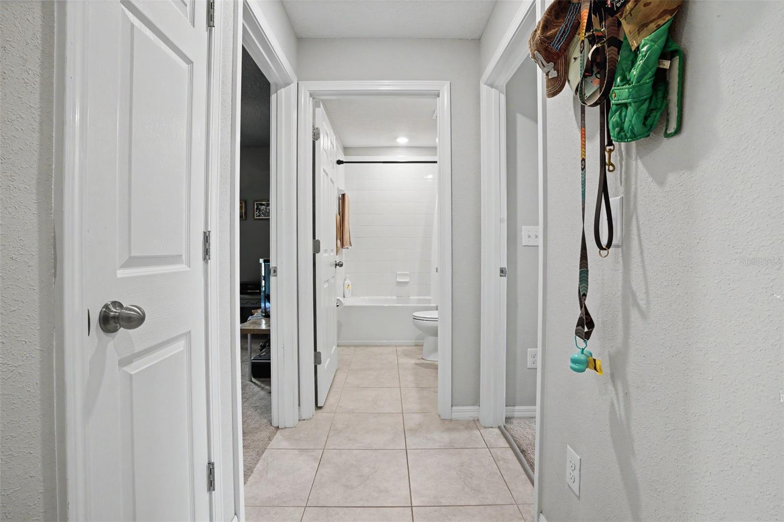 6671 MINERAL SPRINGS RD, NEW PORT RICHEY, FL, 34653