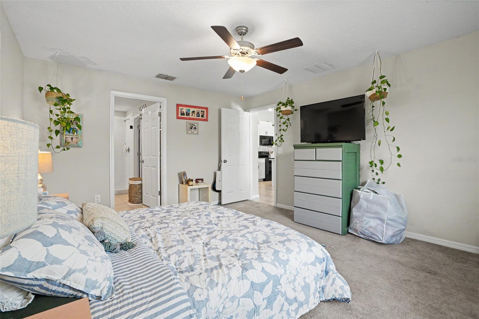 6671 MINERAL SPRINGS RD, NEW PORT RICHEY, FL, 34653