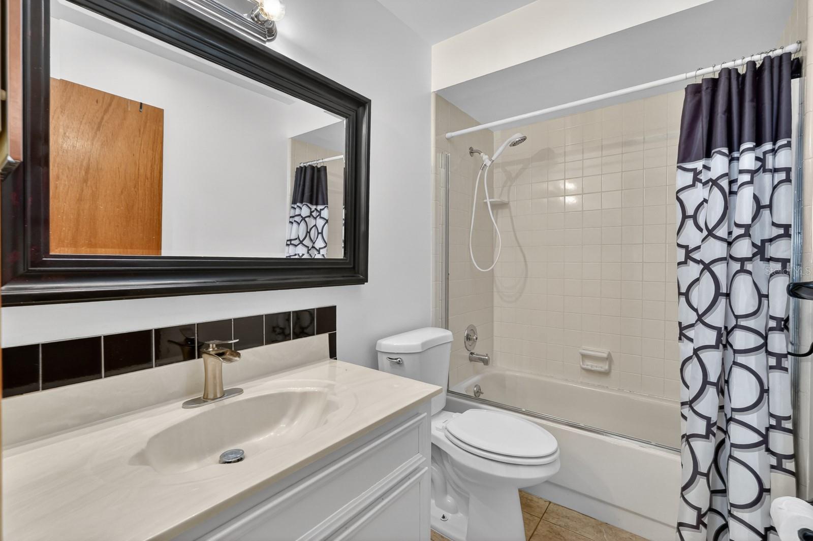 109 SHANGRI LA CIR, EDGEWATER, FL, 32132