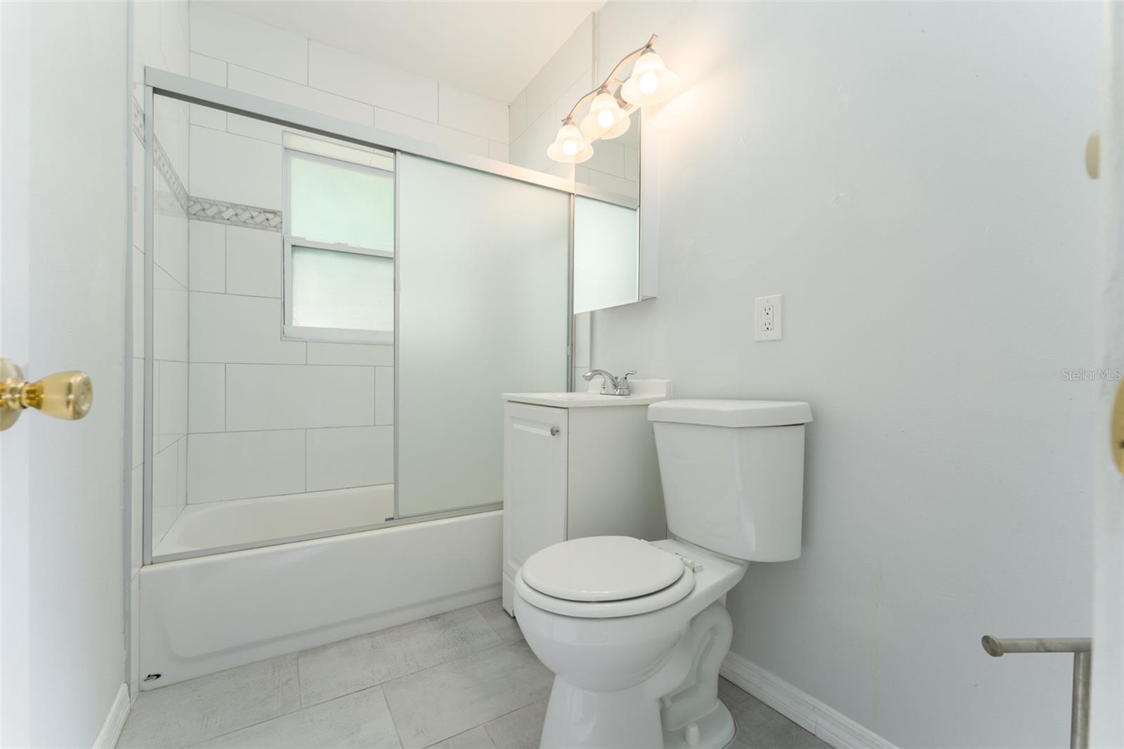 811 20TH AVE N, ST PETERSBURG, FL, 33704