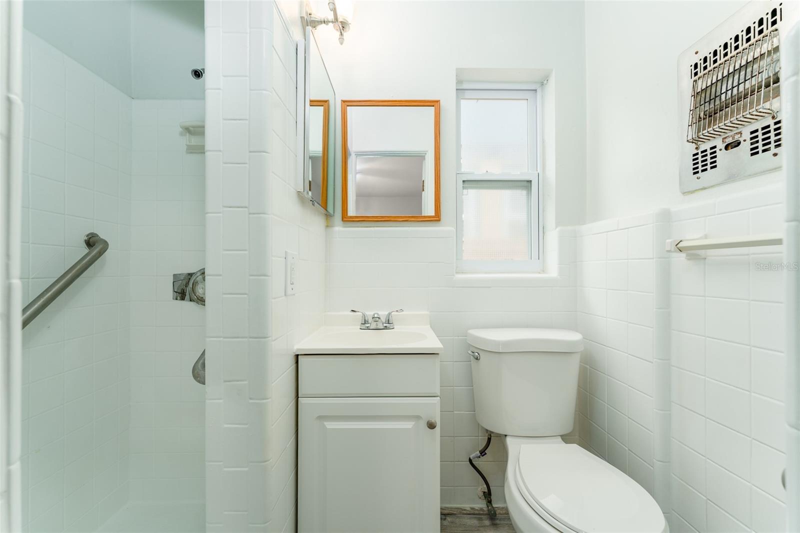 811 20TH AVE N, ST PETERSBURG, FL, 33704