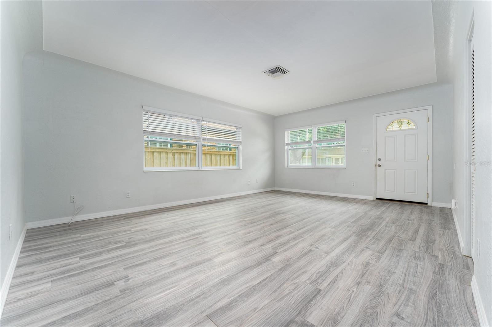 811 20TH AVE N, ST PETERSBURG, FL, 33704