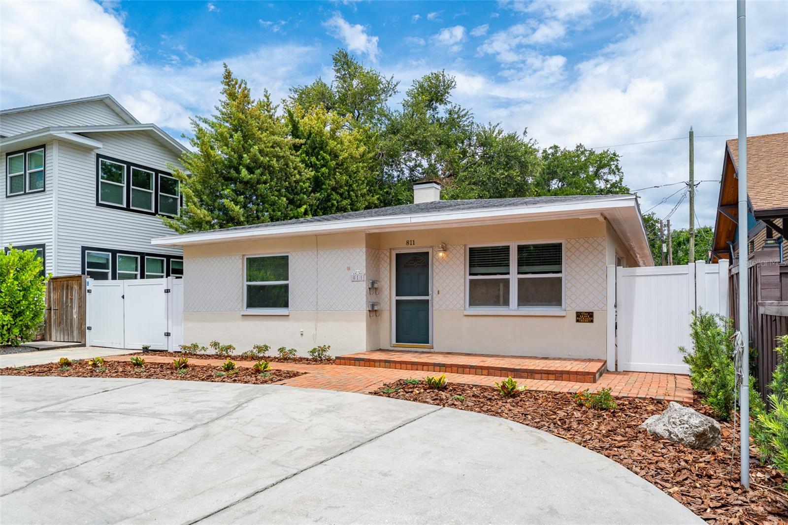 811 20TH AVE N, ST PETERSBURG, FL, 33704