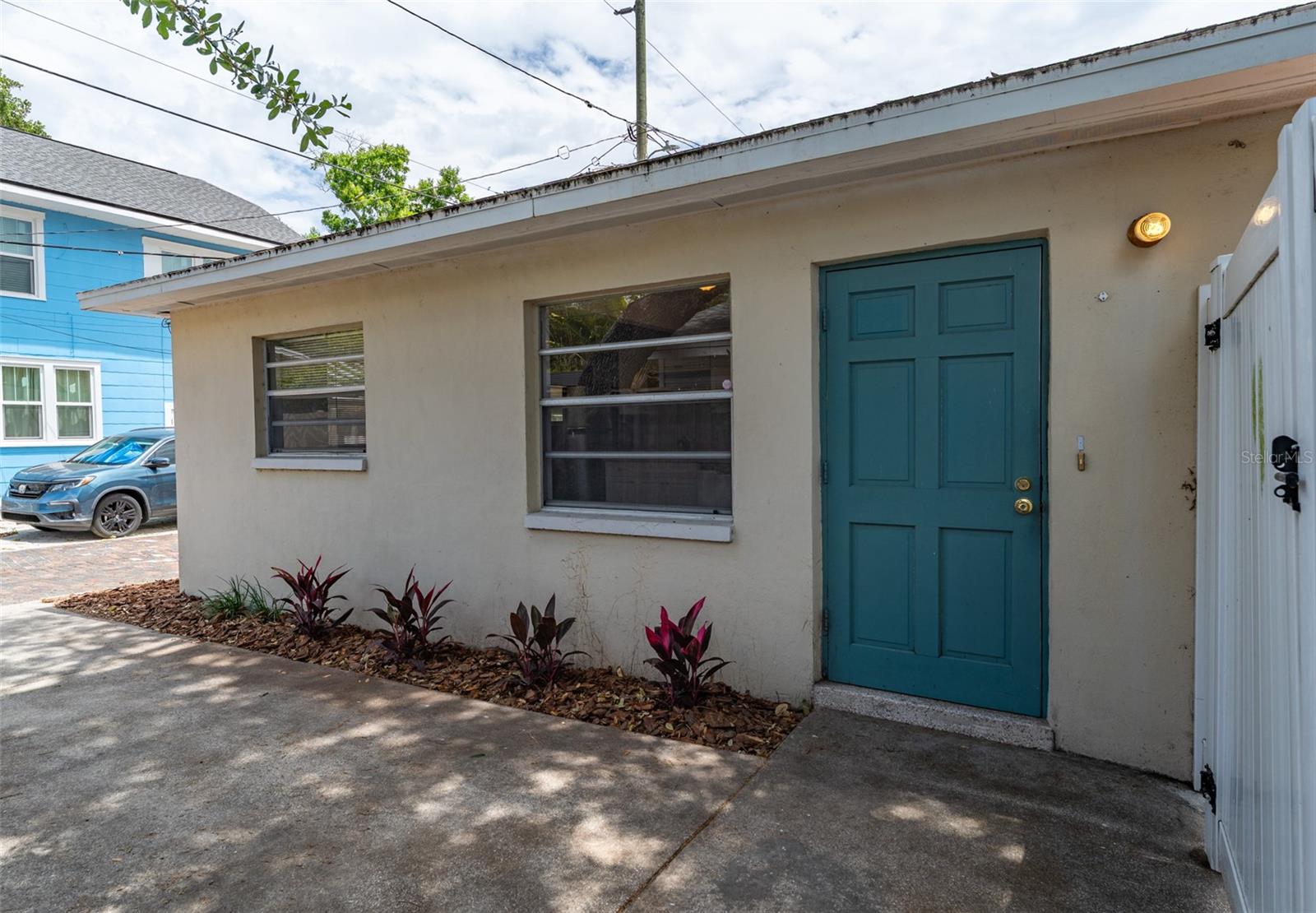 811 20TH AVE N, ST PETERSBURG, FL, 33704