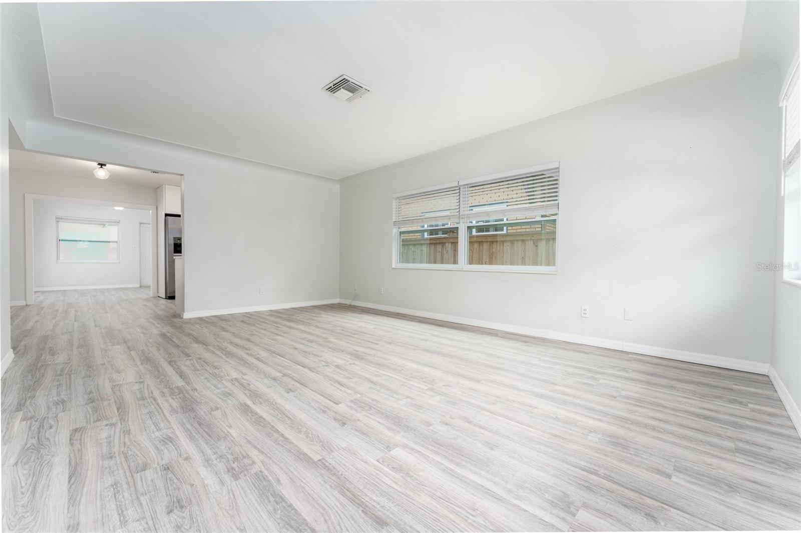 811 20TH AVE N, ST PETERSBURG, FL, 33704