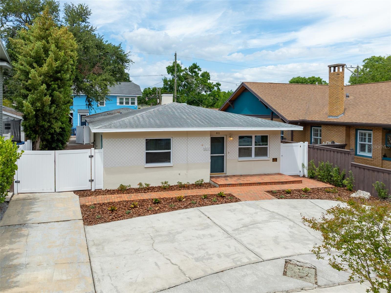 811 20TH AVE N, ST PETERSBURG, FL, 33704