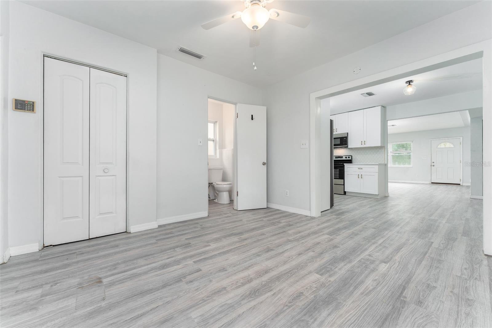 811 20TH AVE N, ST PETERSBURG, FL, 33704