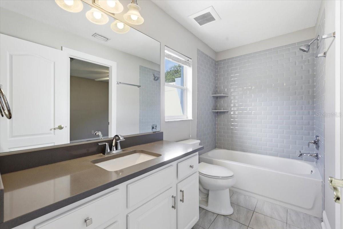 1051 STATIONSIDE DR, OAKLAND, FL, 34787