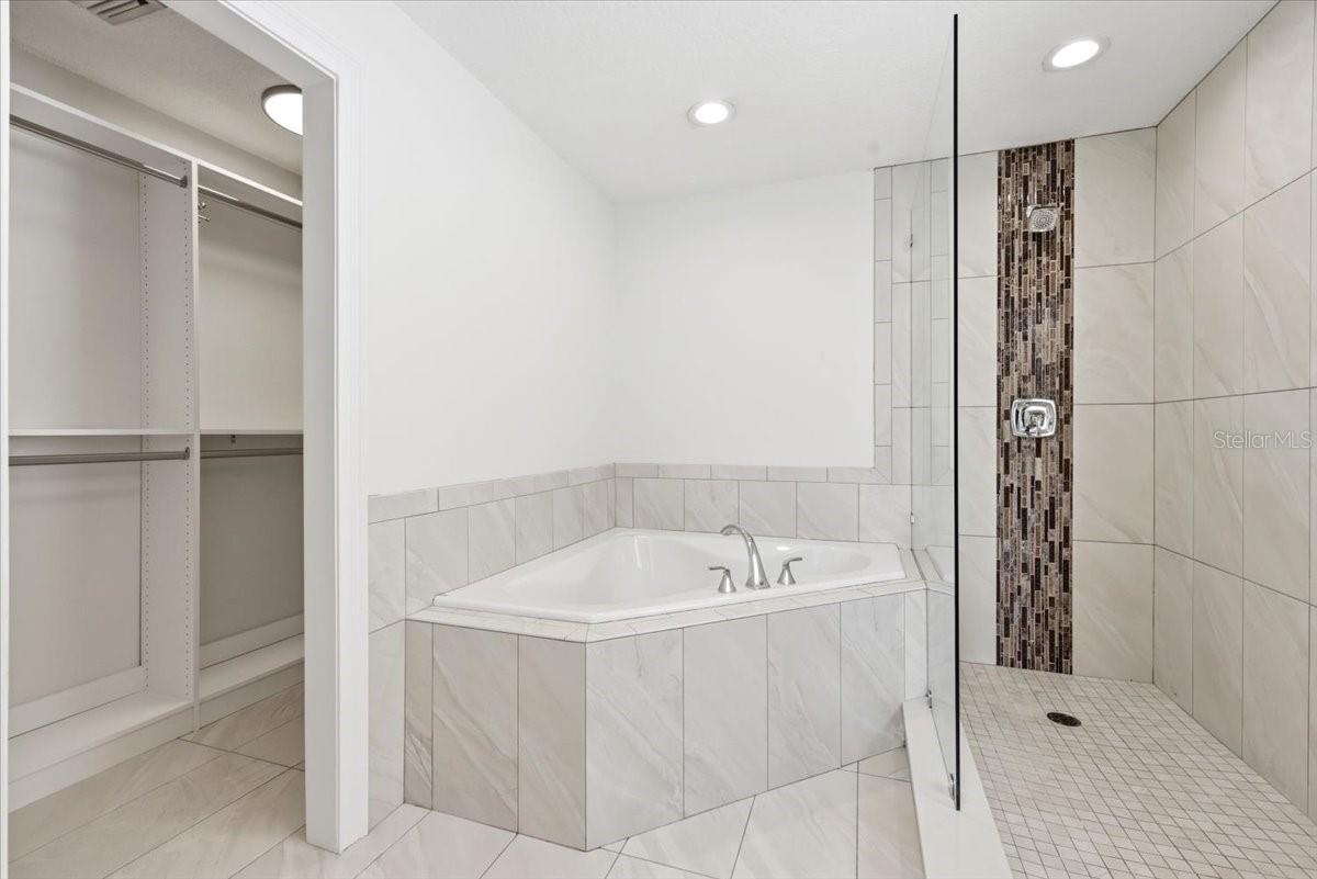 1051 STATIONSIDE DR, OAKLAND, FL, 34787