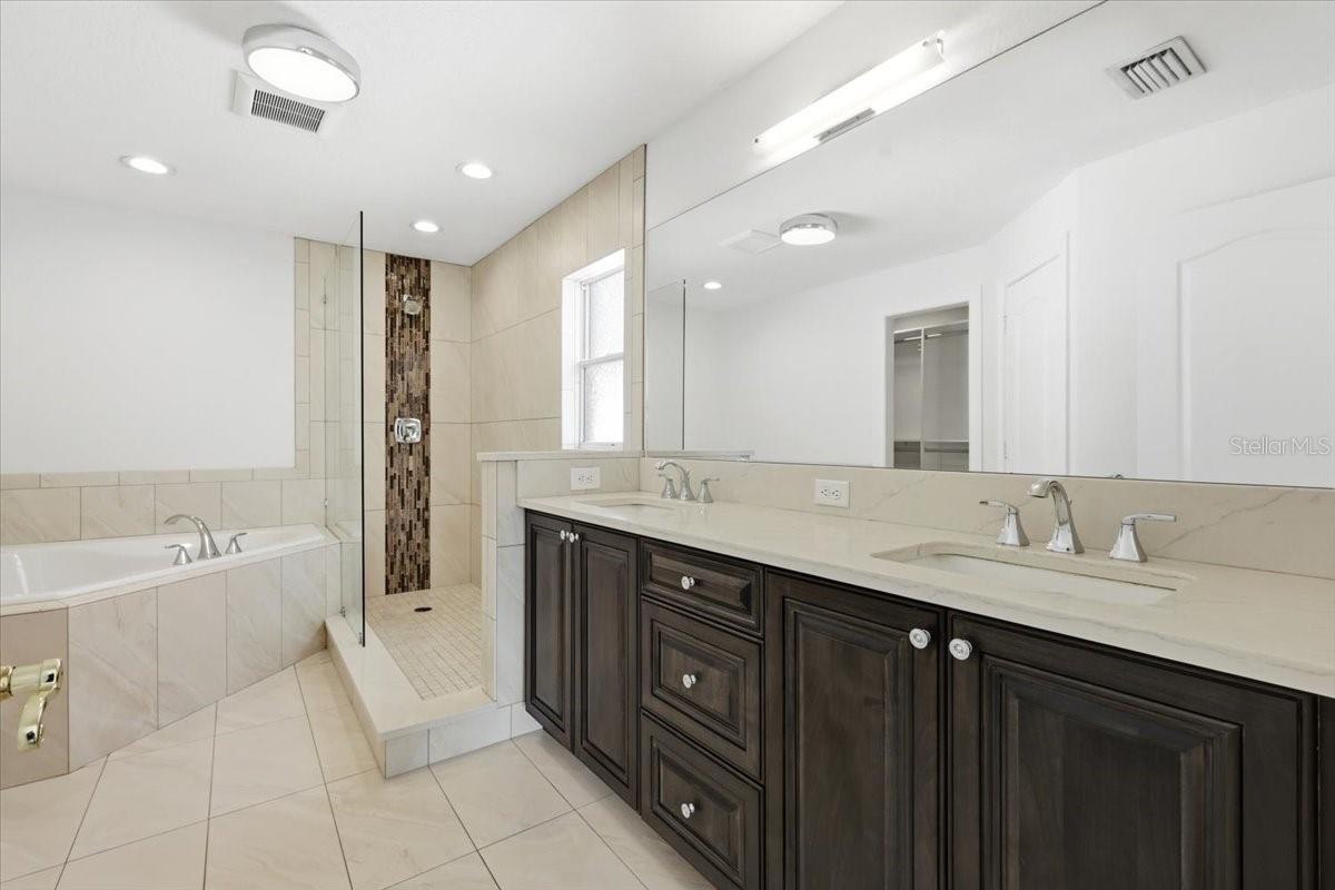 1051 STATIONSIDE DR, OAKLAND, FL, 34787