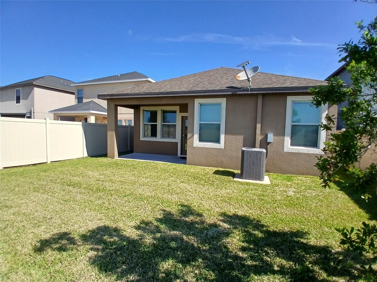 10143 NEWMINSTER LOOP, RUSKIN, FL, 33573