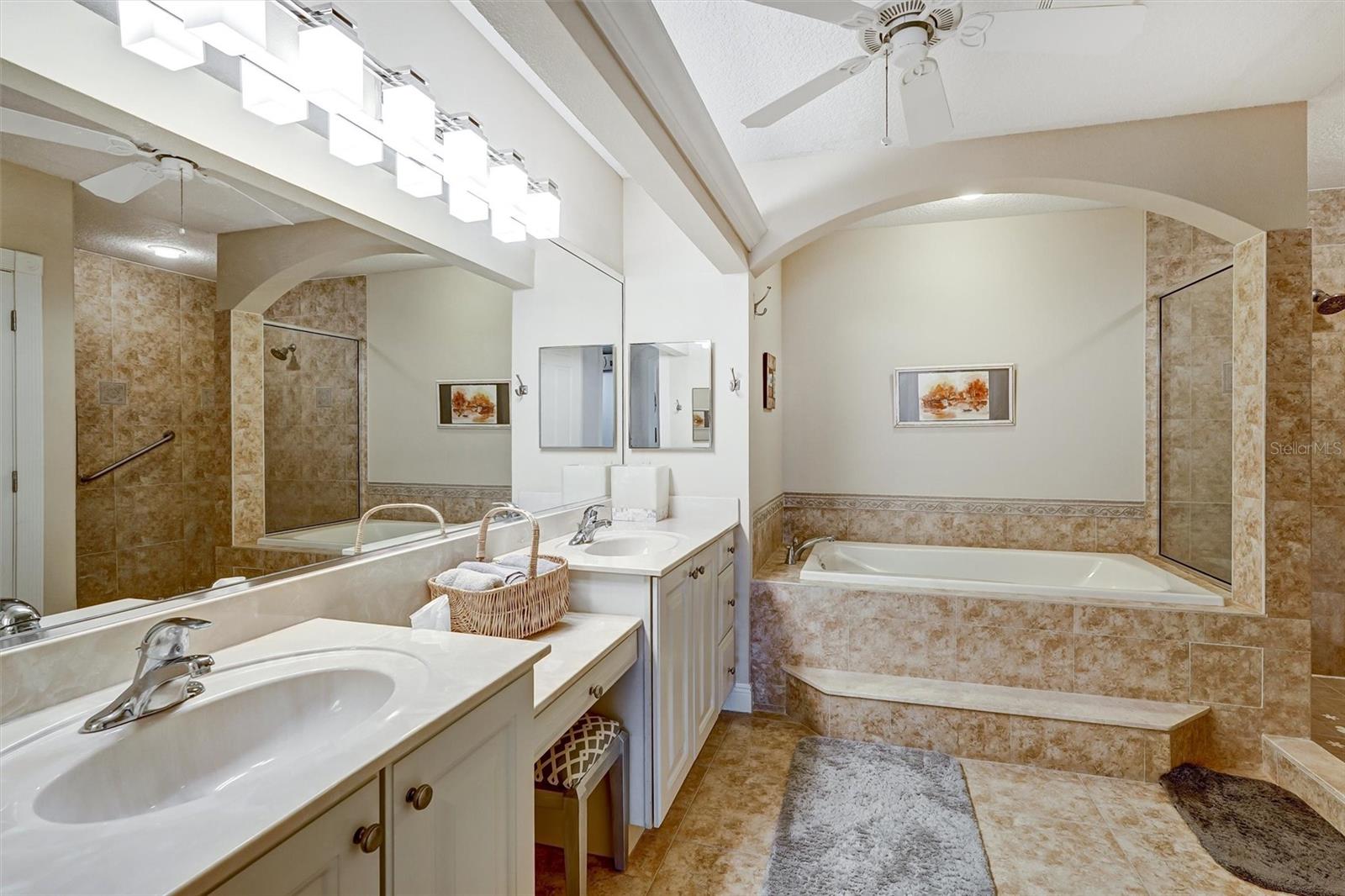 5110 MANORWOOD DR #3D, SARASOTA, FL, 34235