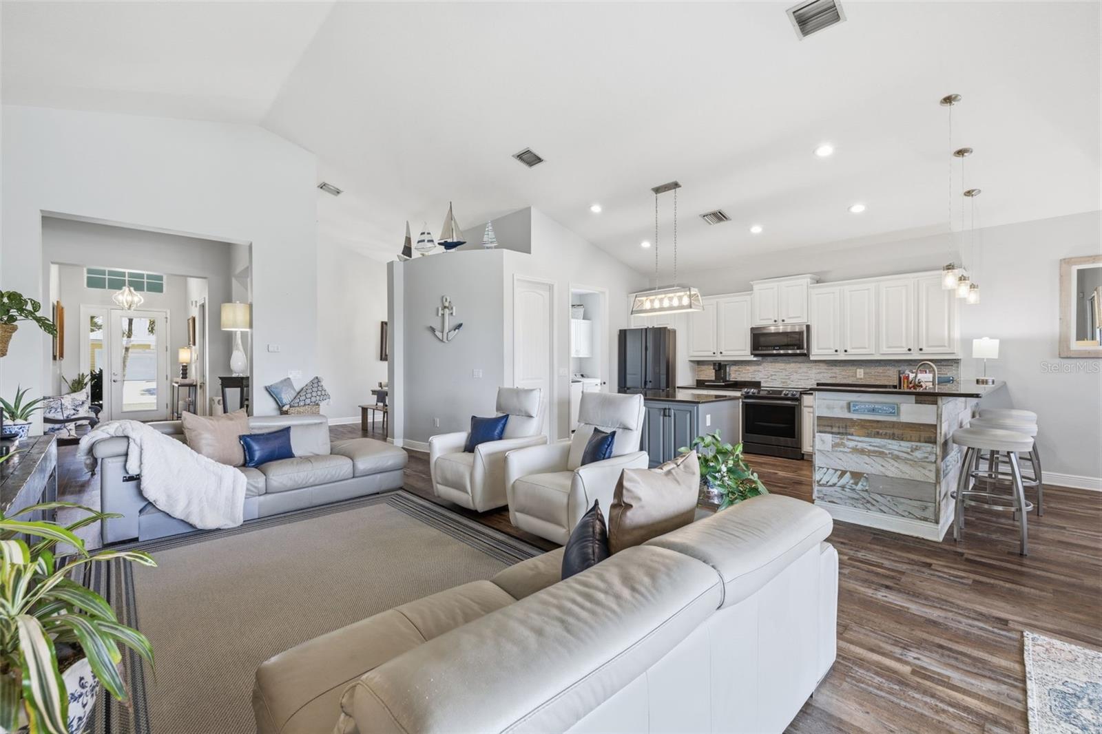 570 BIMINI BAY BLVD, APOLLO BEACH, FL, 33572