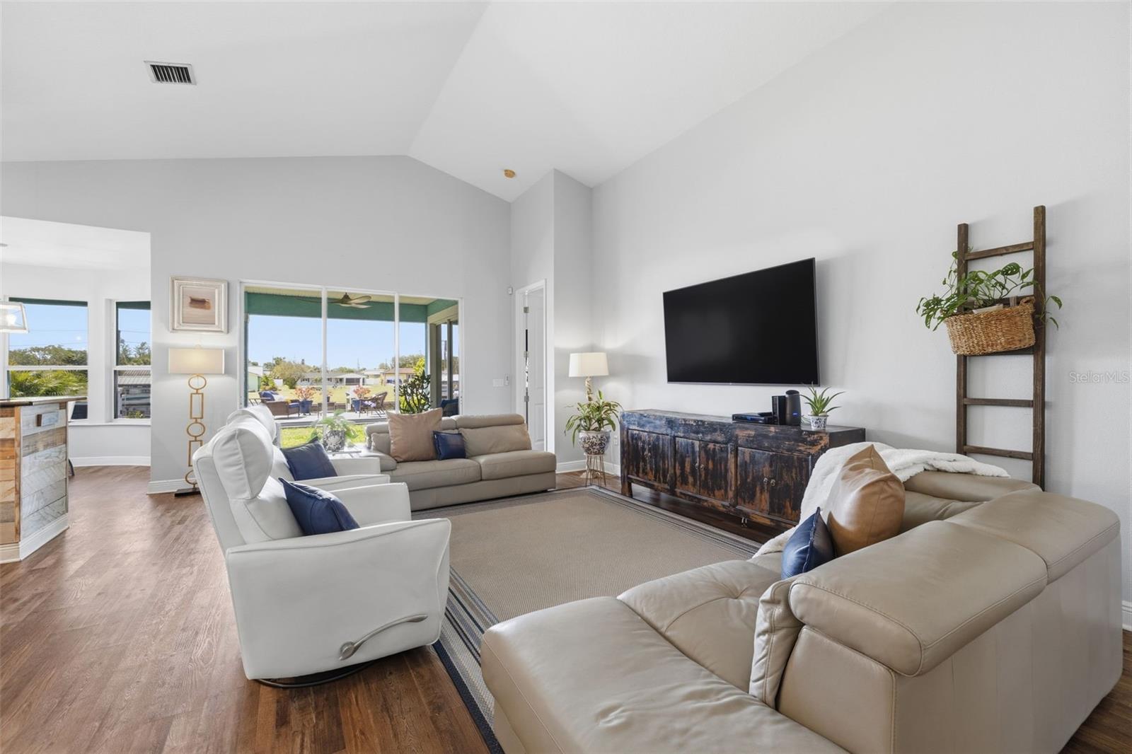 570 BIMINI BAY BLVD, APOLLO BEACH, FL, 33572