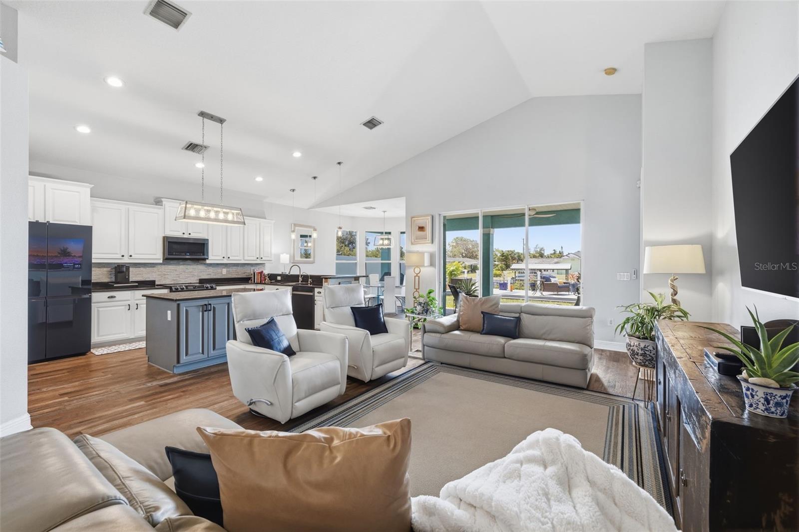 570 BIMINI BAY BLVD, APOLLO BEACH, FL, 33572