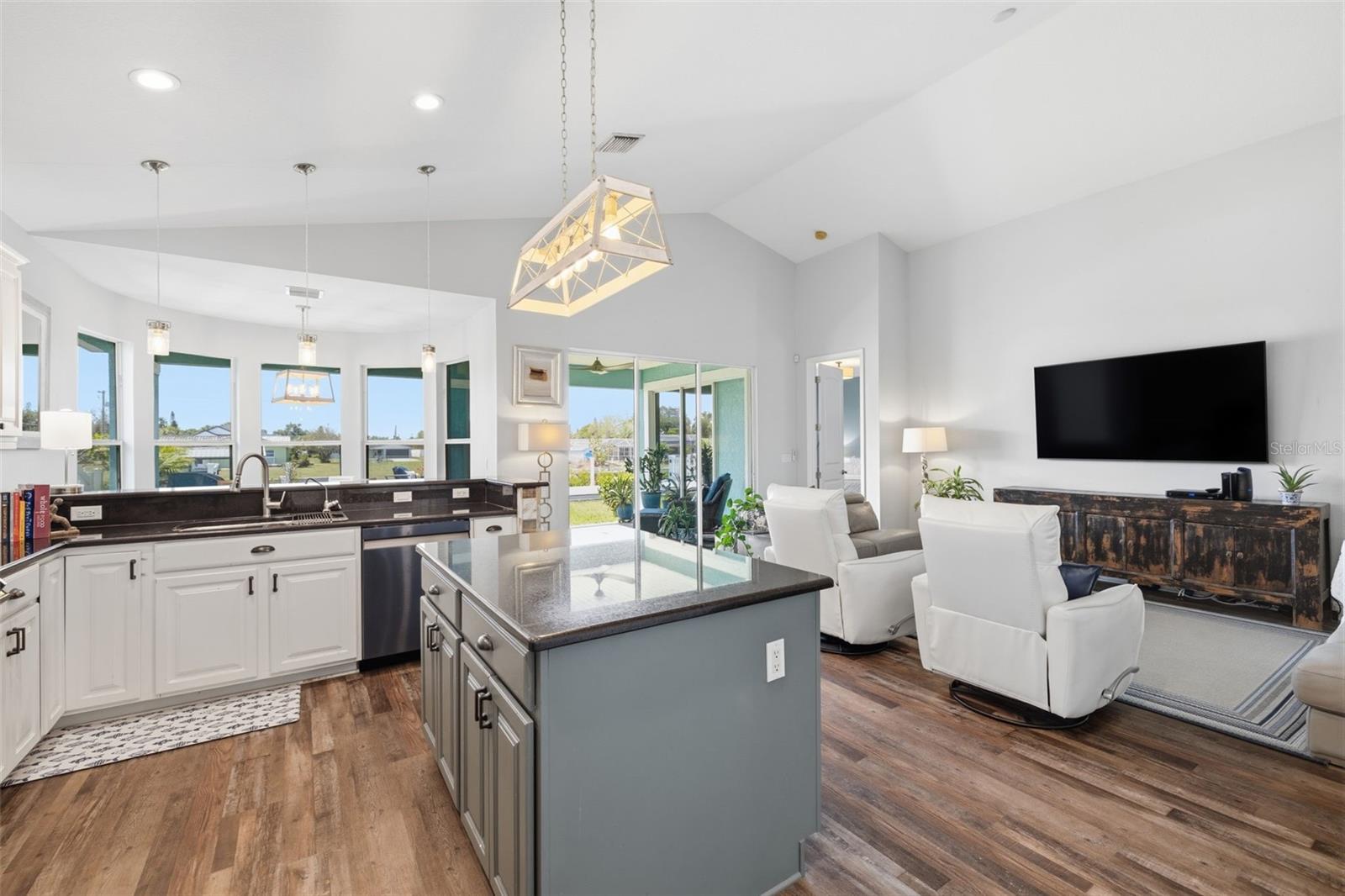 570 BIMINI BAY BLVD, APOLLO BEACH, FL, 33572