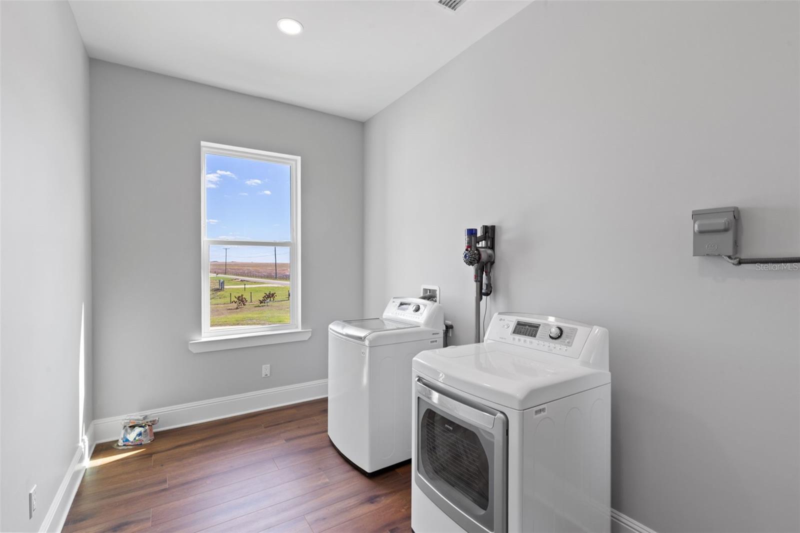 3321 N KINGSWAY RD, THONOTOSASSA, FL, 33592