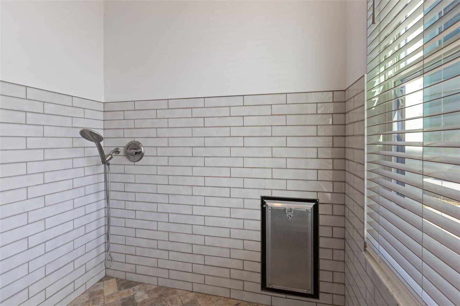 3321 N KINGSWAY RD, THONOTOSASSA, FL, 33592