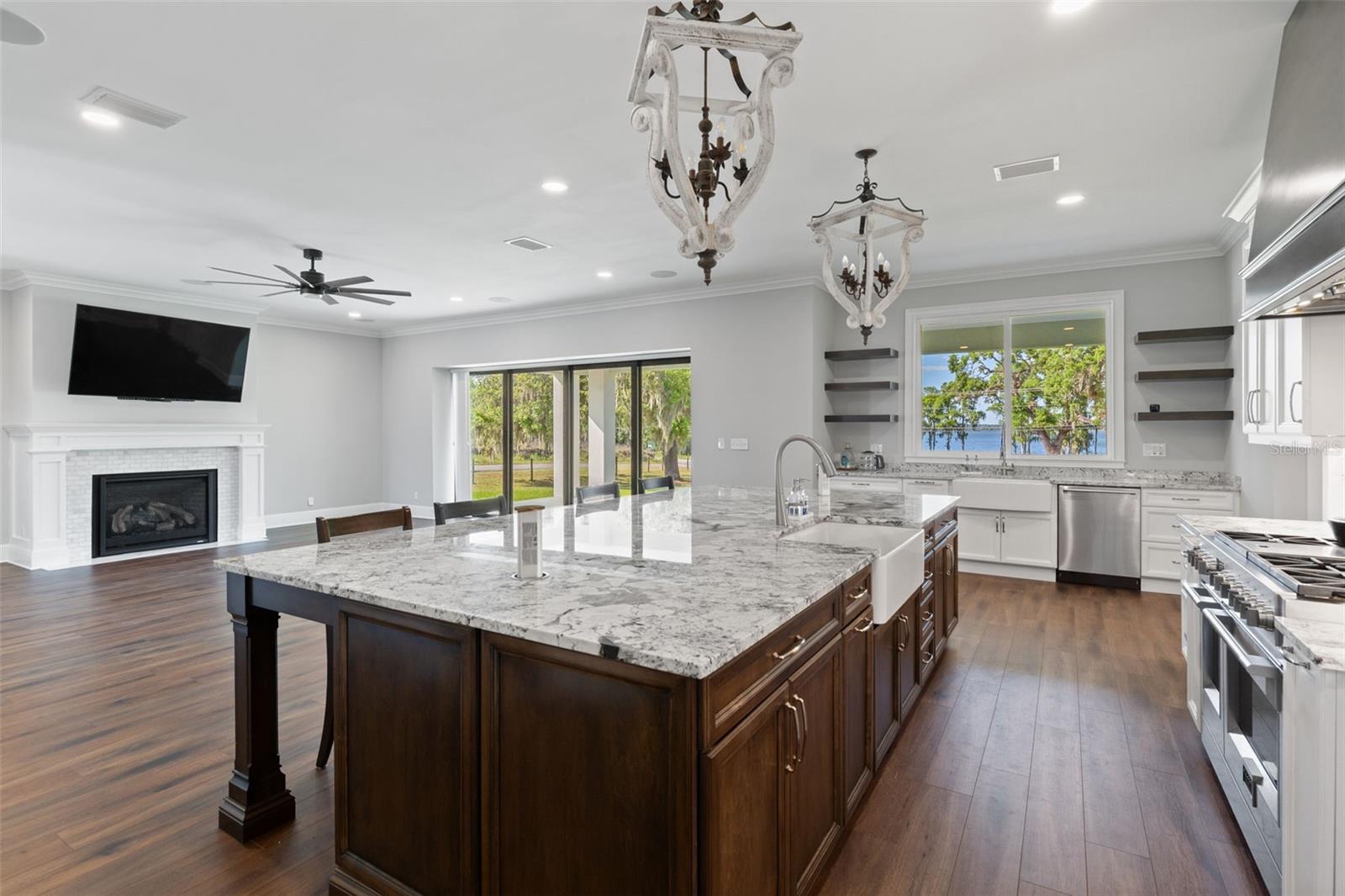 3321 N KINGSWAY RD, THONOTOSASSA, FL, 33592