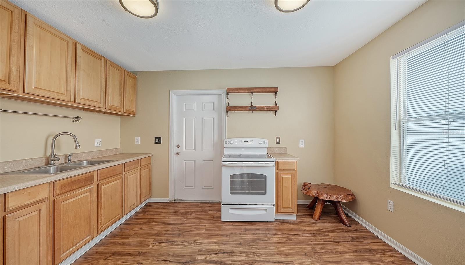 420 KUMQUAT CT, SARASOTA, FL, 34236