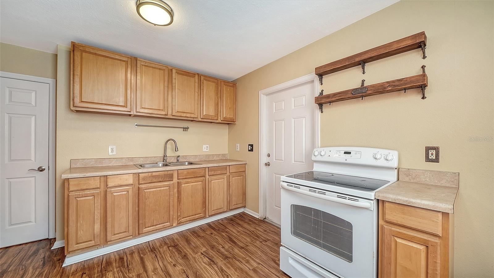 420 KUMQUAT CT, SARASOTA, FL, 34236