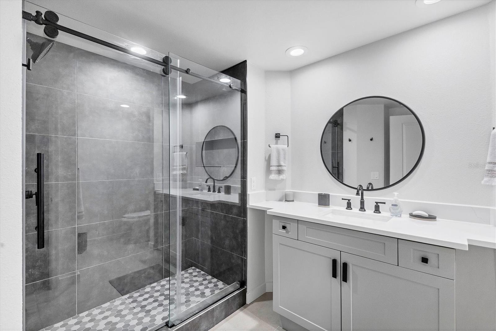 3401 54TH DR W #203, BRADENTON, FL, 34210