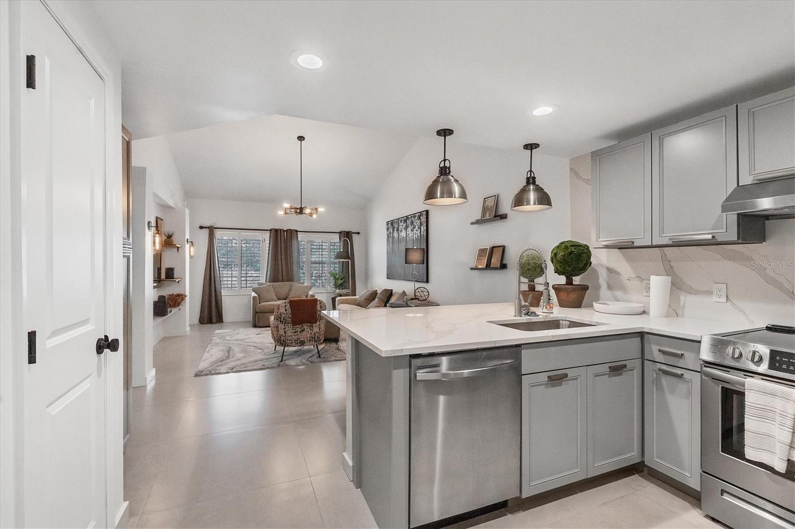 3401 54TH DR W #203, BRADENTON, FL, 34210