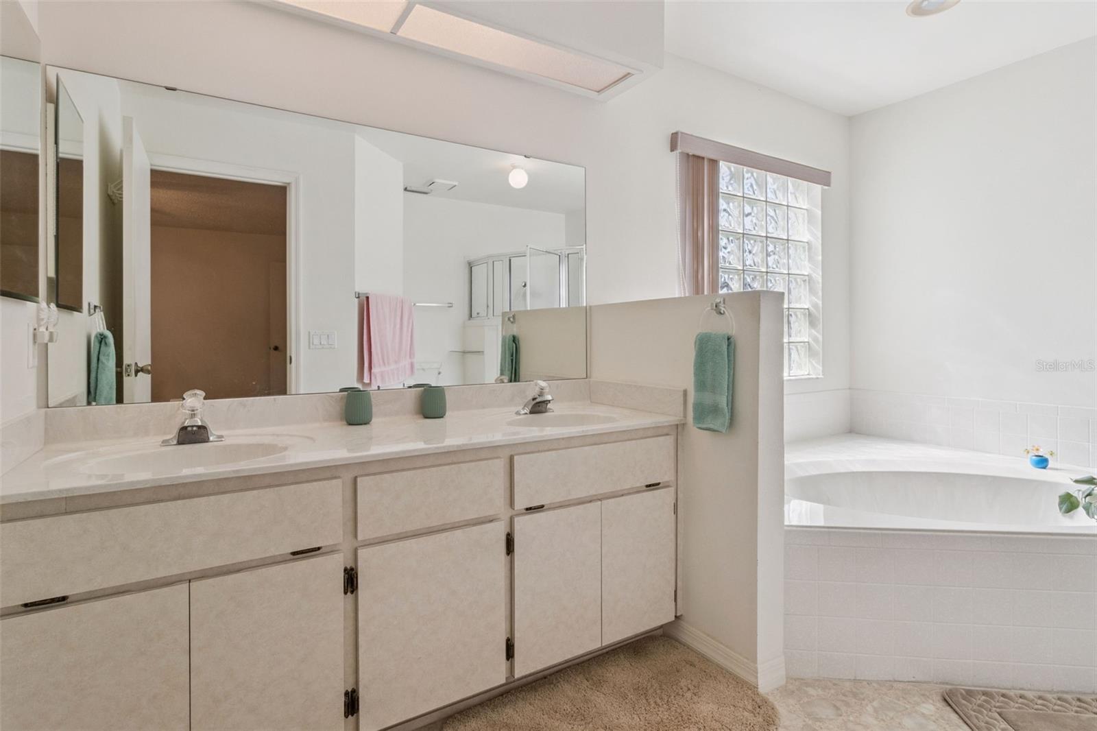 26245 NEWCOMBE CIR, LEESBURG, FL, 34748