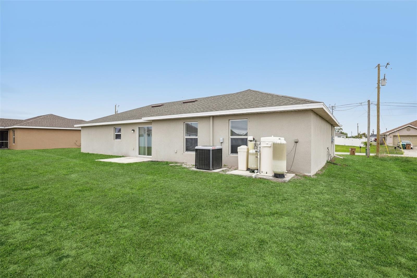 2012 NW JUANITA PL, CAPE CORAL, FL, 33993