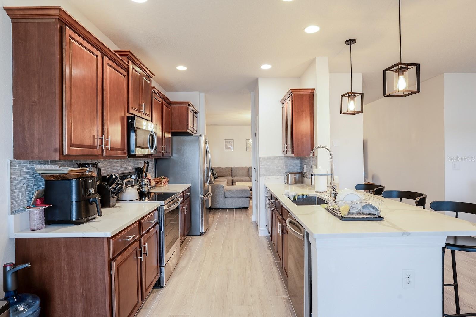 8610 TURNSTONE SHORE LN, RIVERVIEW, FL, 33578