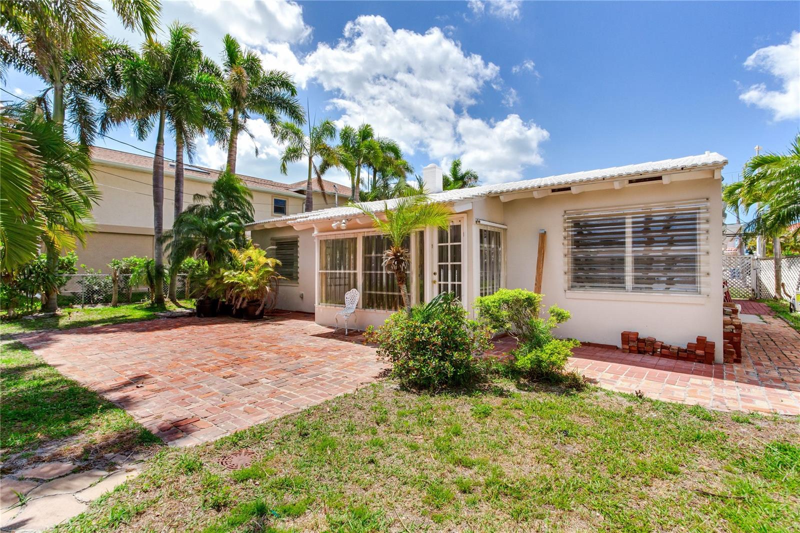 16107 GULF BLVD, REDINGTON BEACH, FL, 33708