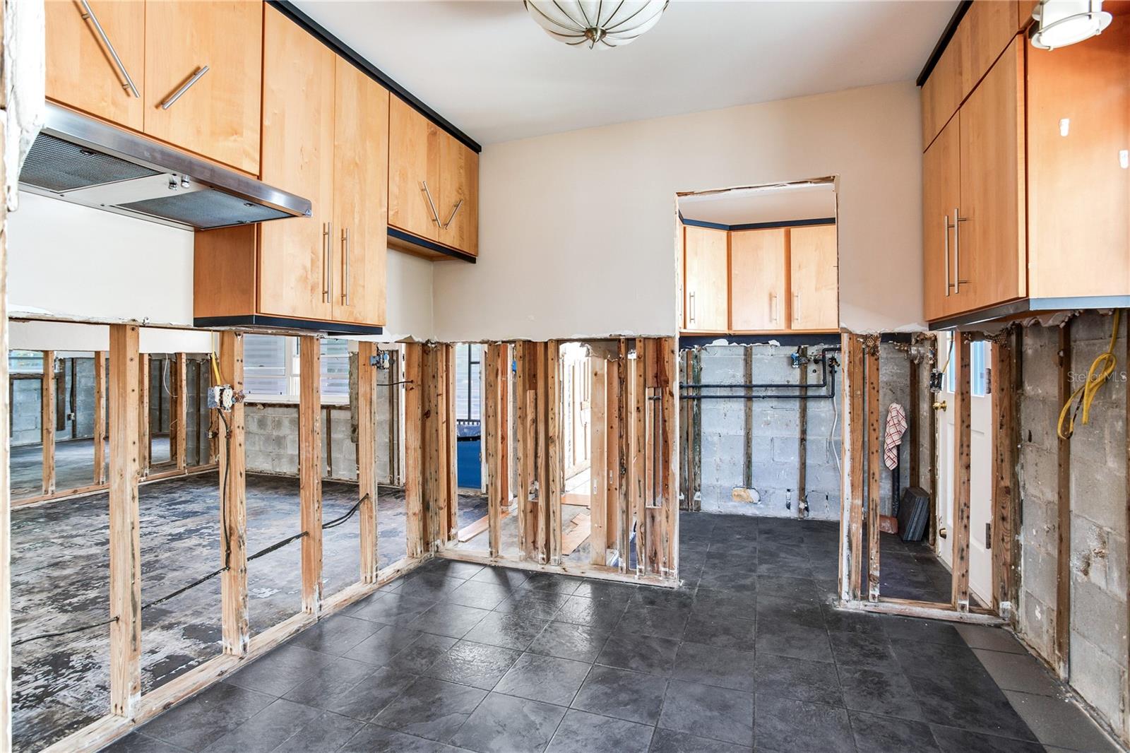 16107 GULF BLVD, REDINGTON BEACH, FL, 33708