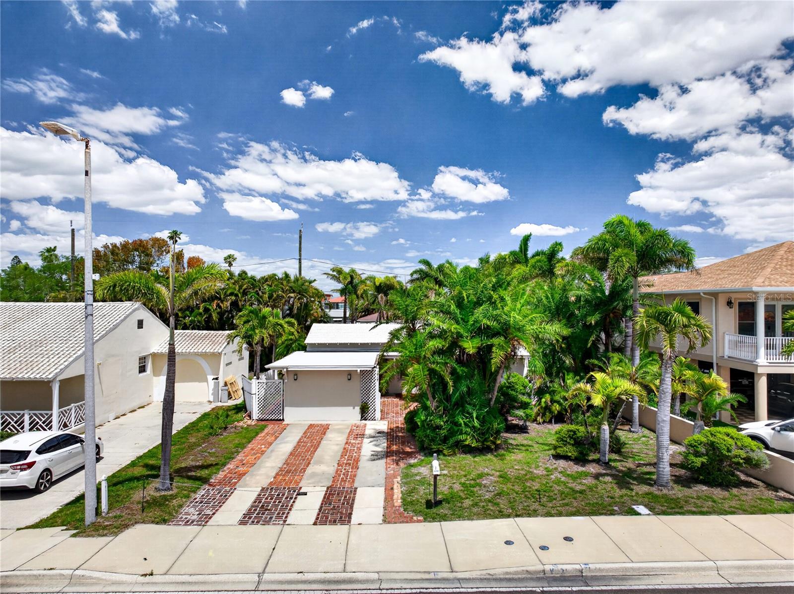 16107 GULF BLVD, REDINGTON BEACH, FL, 33708