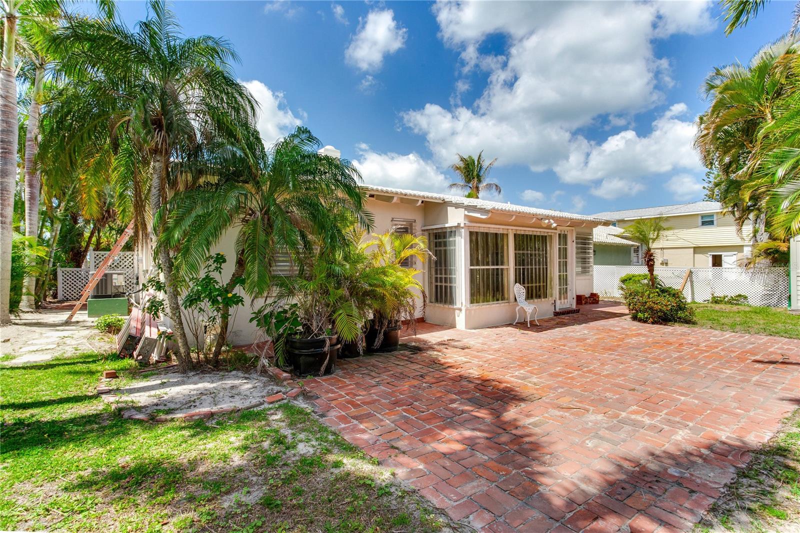16107 GULF BLVD, REDINGTON BEACH, FL, 33708