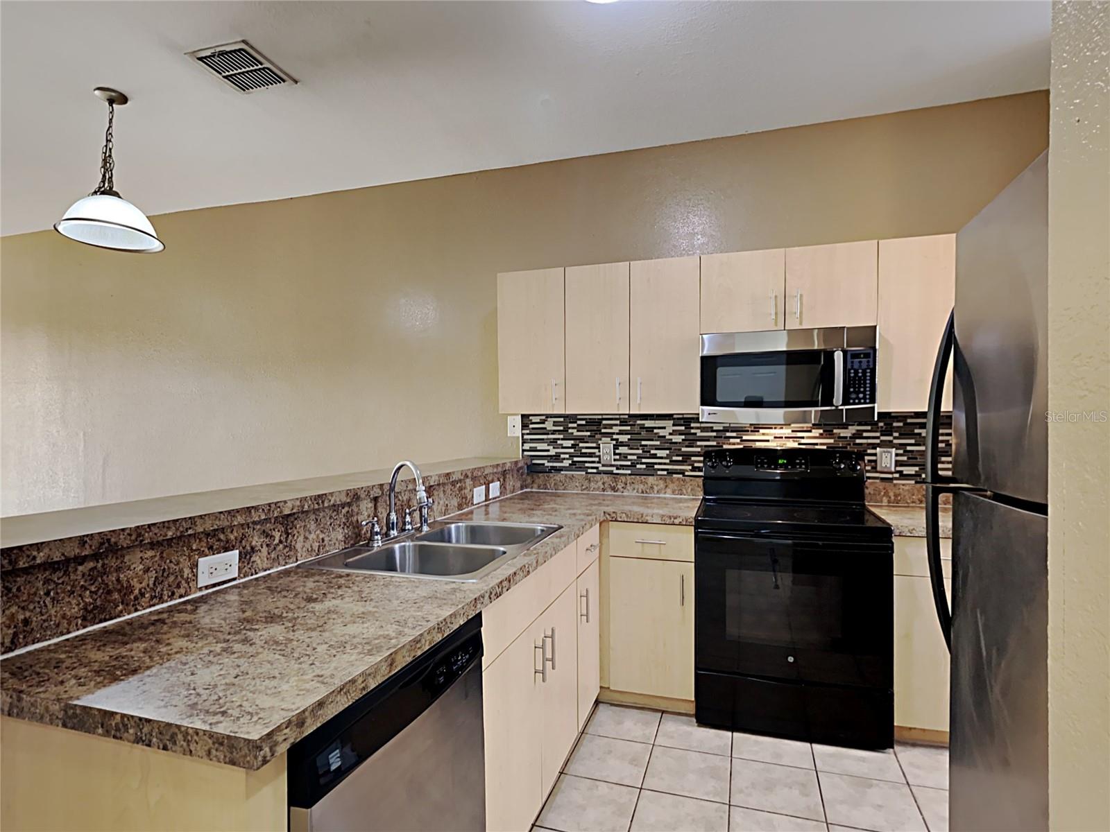 176 OCEAN BLUFF DR, POINCIANA, FL, 34759