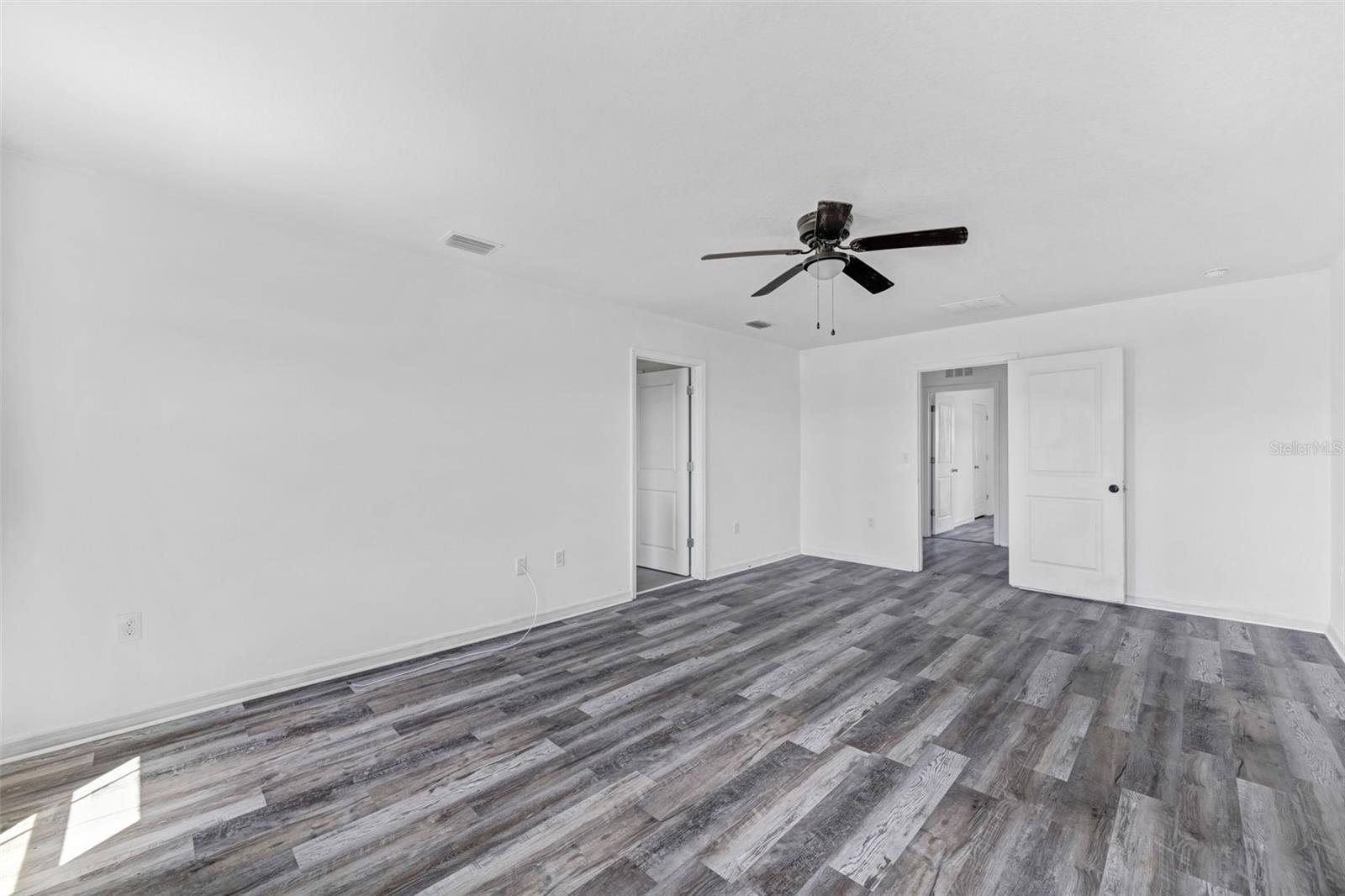 10019 GEESE TRAIL CIR, SUN CITY CENTER, FL, 33573