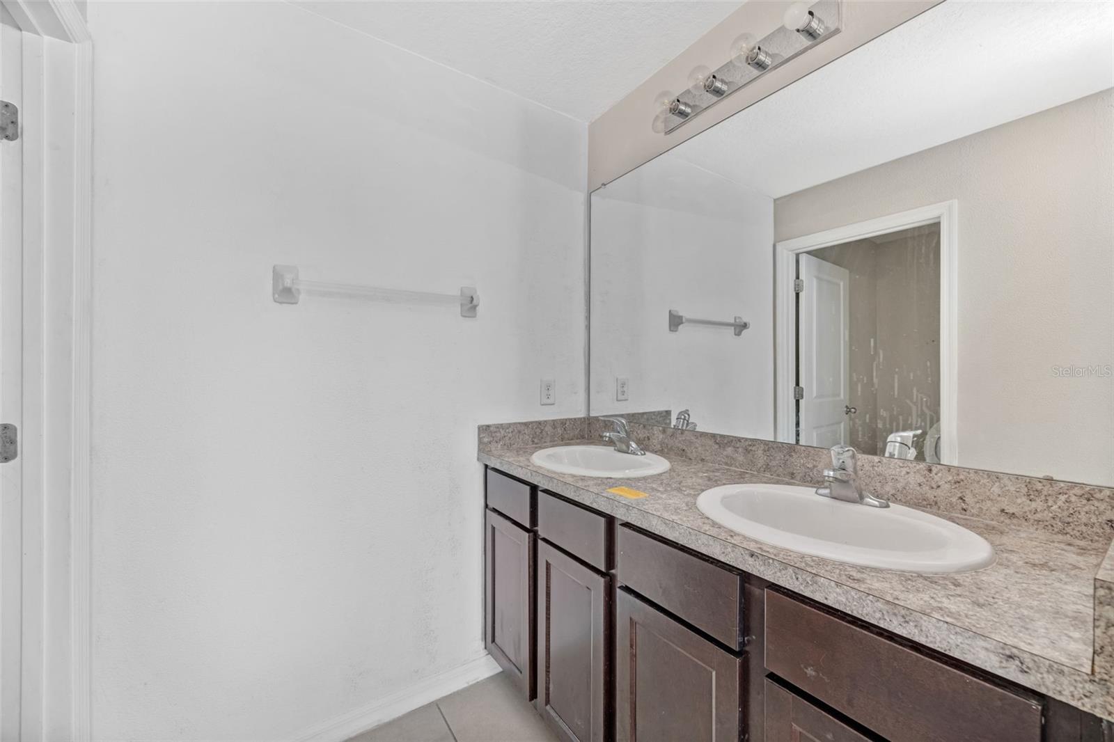 10019 GEESE TRAIL CIR, SUN CITY CENTER, FL, 33573