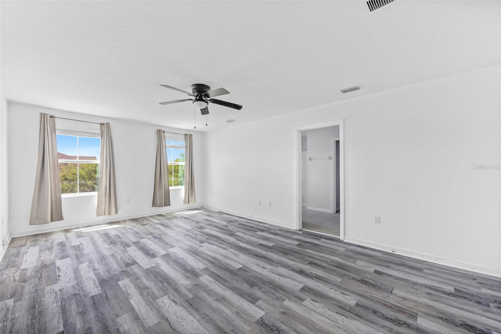 10019 GEESE TRAIL CIR, SUN CITY CENTER, FL, 33573