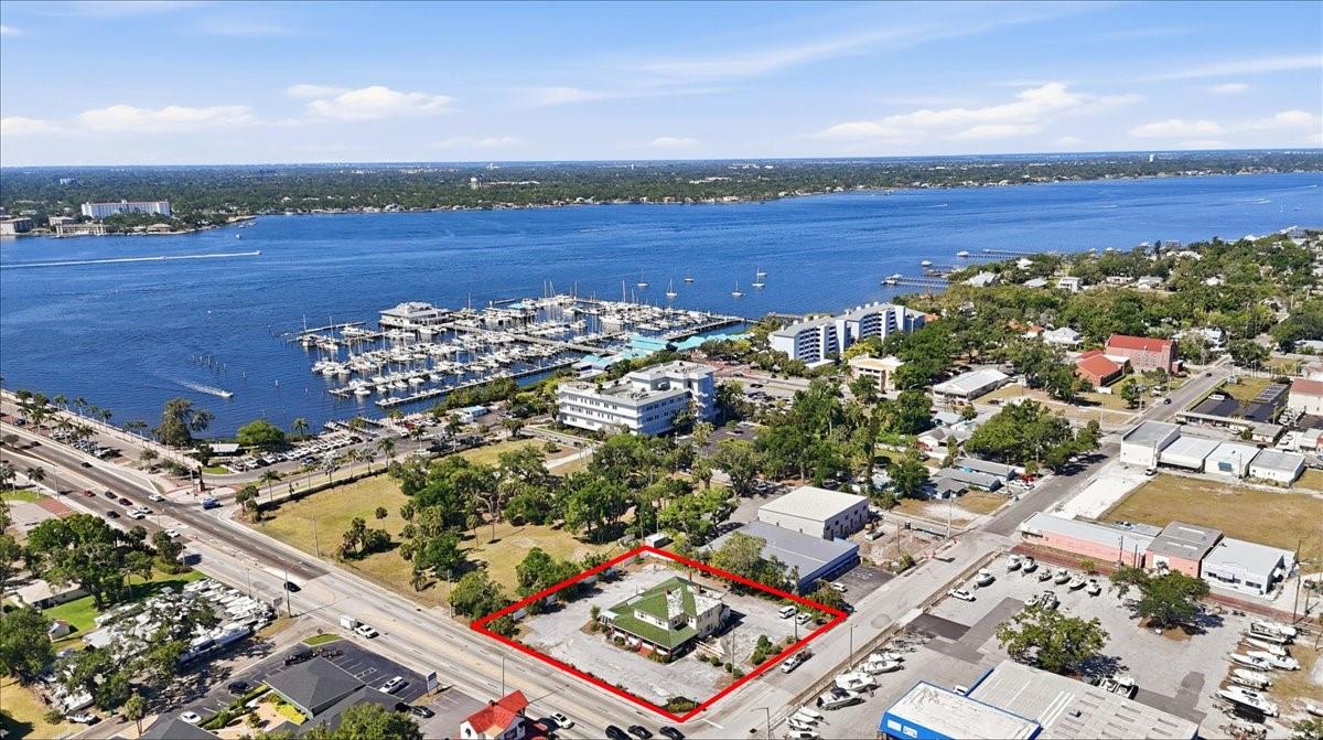 337 US-41 BUS., PALMETTO, FL, 34221