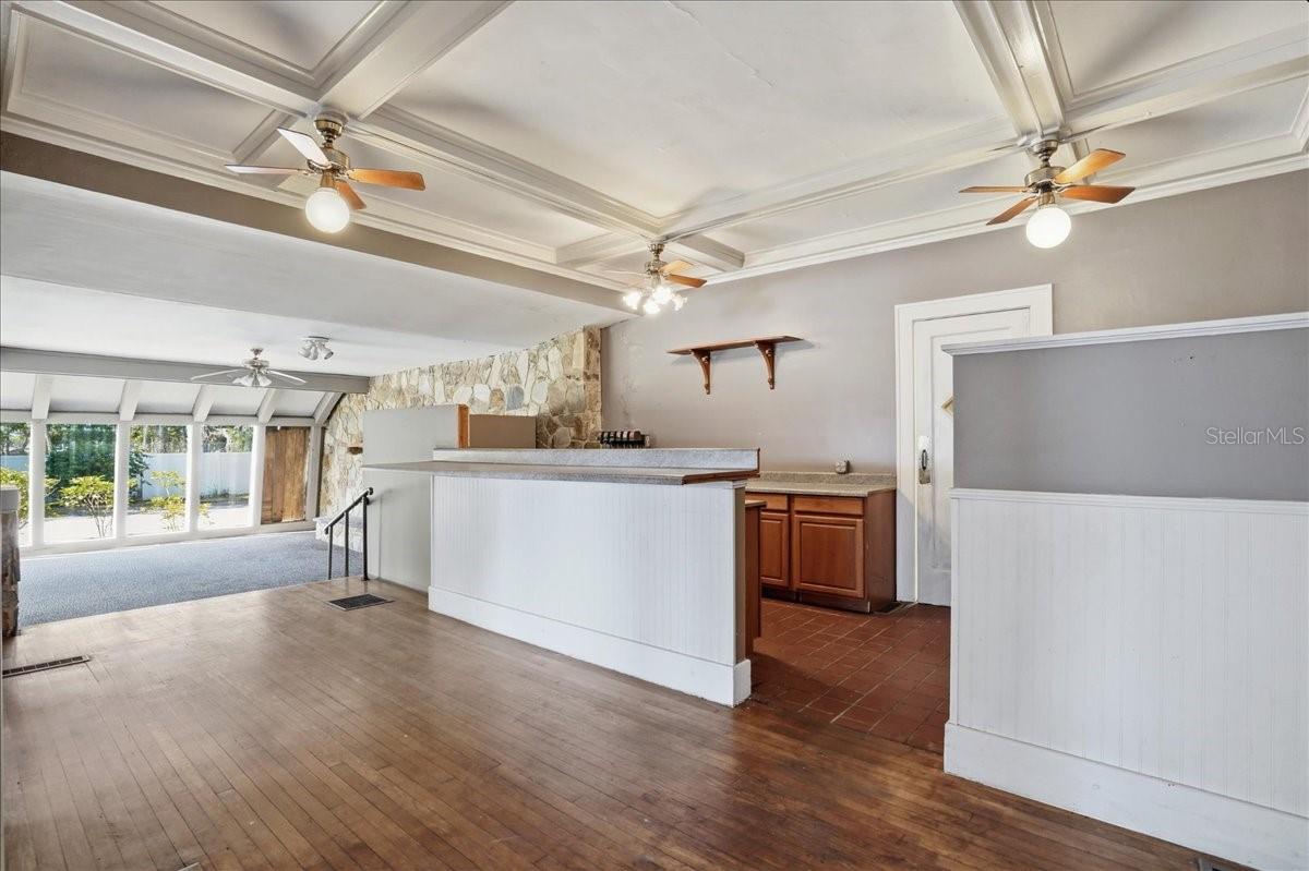 337 US-41 BUS., PALMETTO, FL, 34221