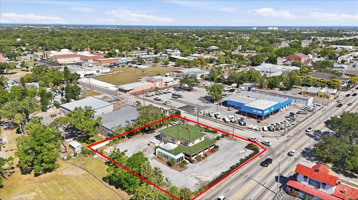 337 US-41 BUS., PALMETTO, FL, 34221