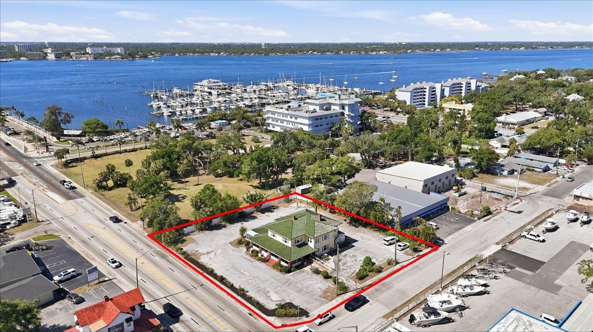 337 US-41 BUS., PALMETTO, FL, 34221