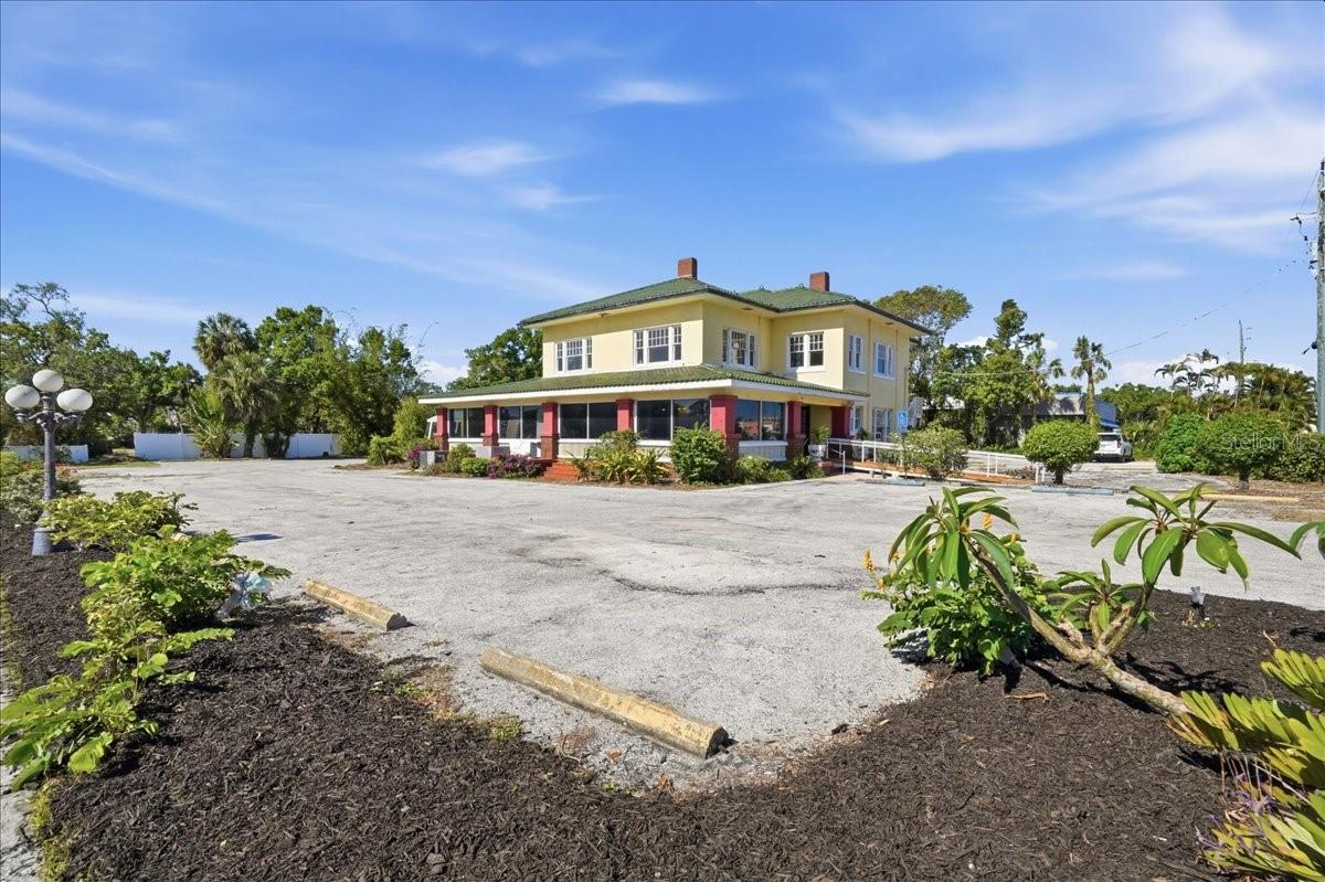 337 US-41 BUS., PALMETTO, FL, 34221