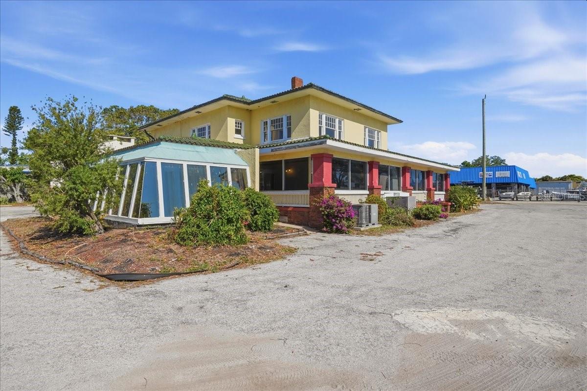 337 US-41 BUS., PALMETTO, FL, 34221