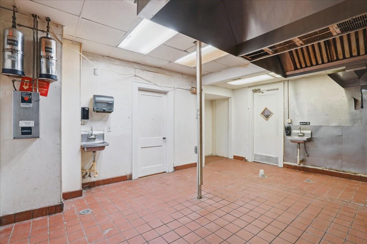 337 US-41 BUS., PALMETTO, FL, 34221