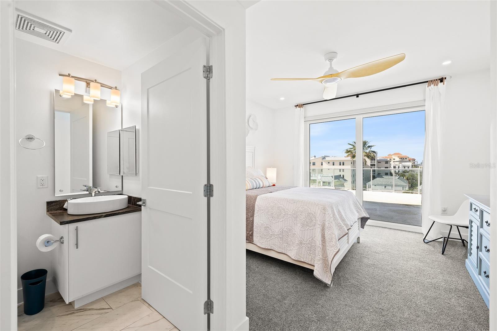 15 AVALON ST #502, CLEARWATER BEACH, FL, 33767