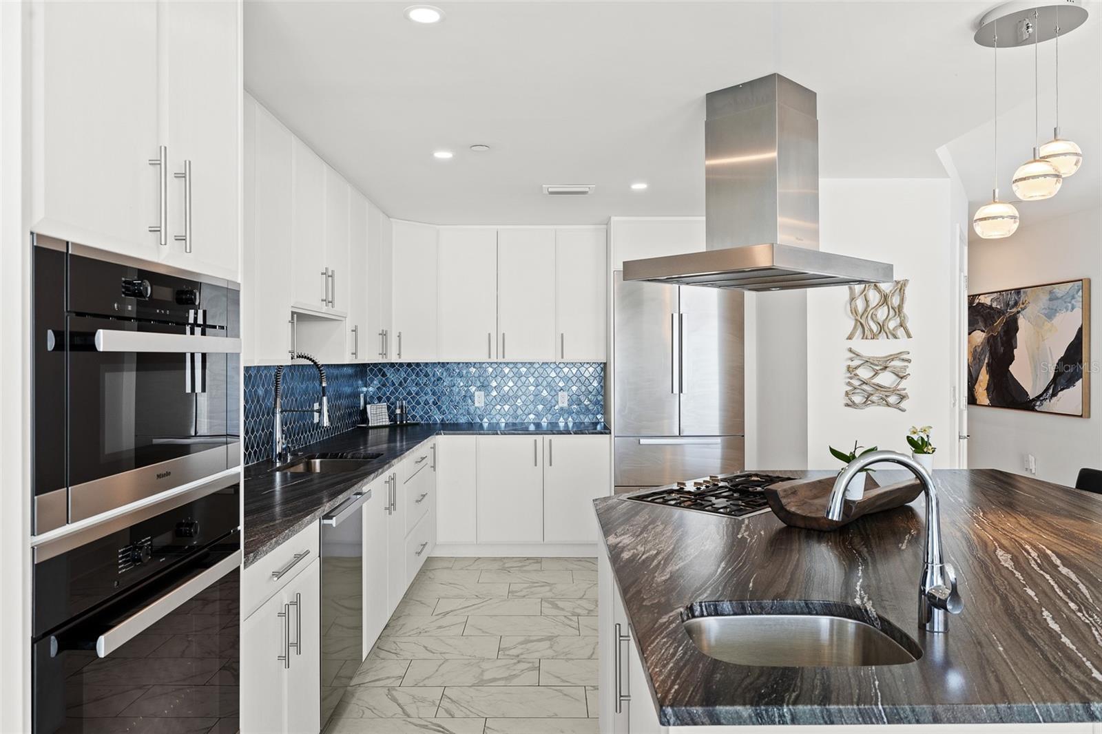 15 AVALON ST #502, CLEARWATER BEACH, FL, 33767